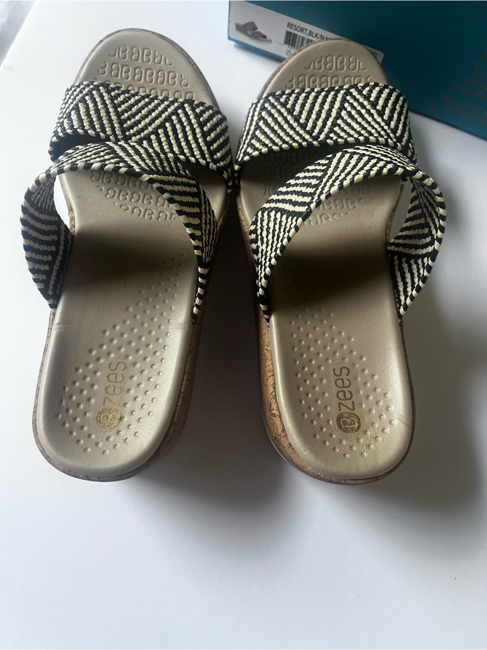 Bzees Black & black/cream Braided Slide Sandal Size 8 NWOT - Picture 4 of 10